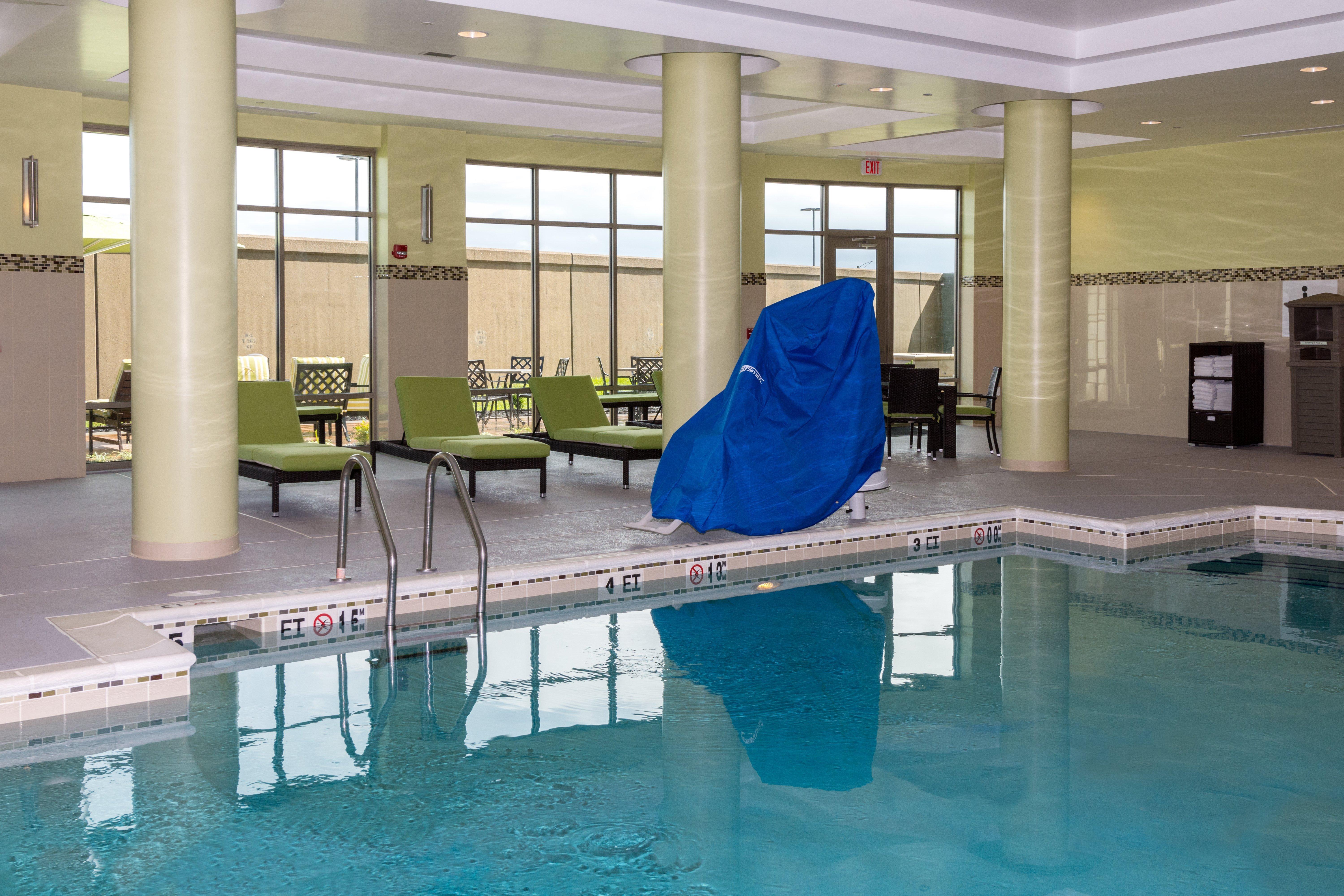 Holiday Inn Lexington - Hamburg By Ihg Екстер'єр фото